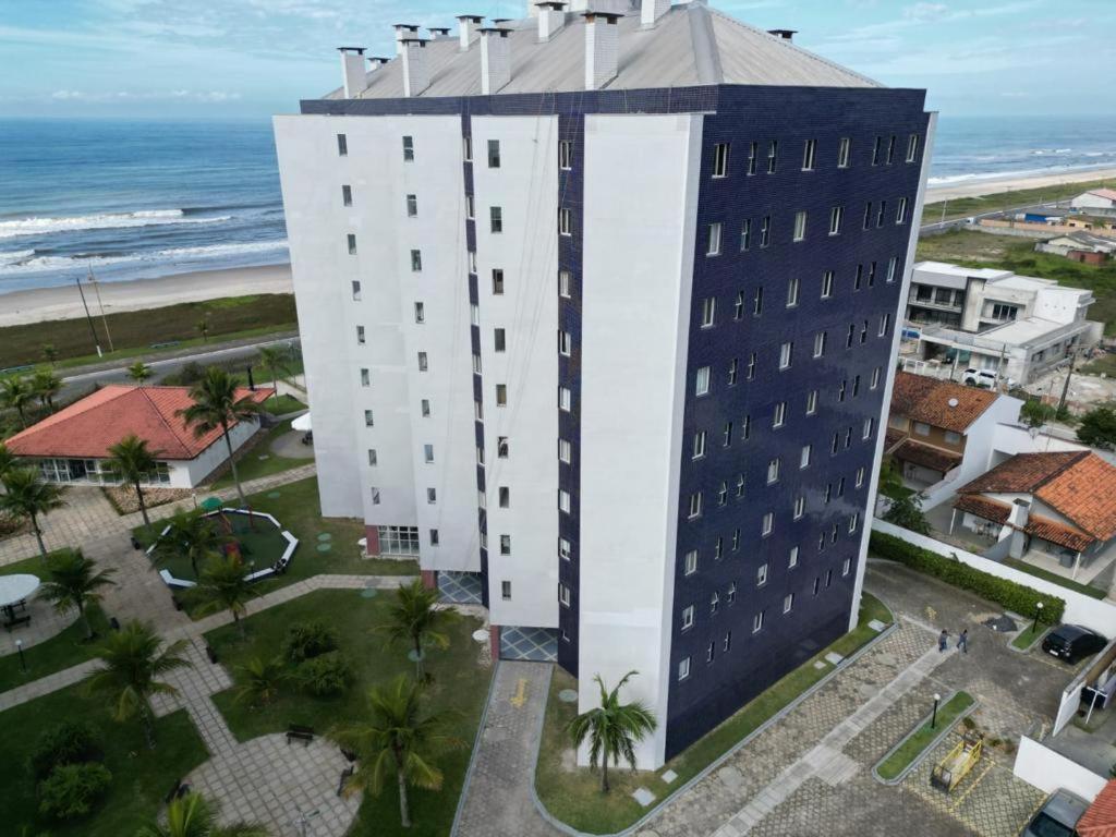 מטיניוס Apto Resort Cambuhy Frente Mar Piscina Academia מראה חיצוני תמונה